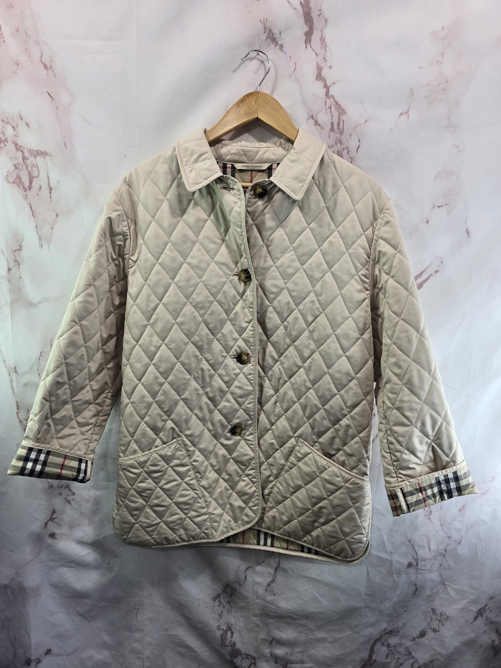 Burberry London Jacket Size Medium Beige Quilted Plaid Diamond Barn Nylon